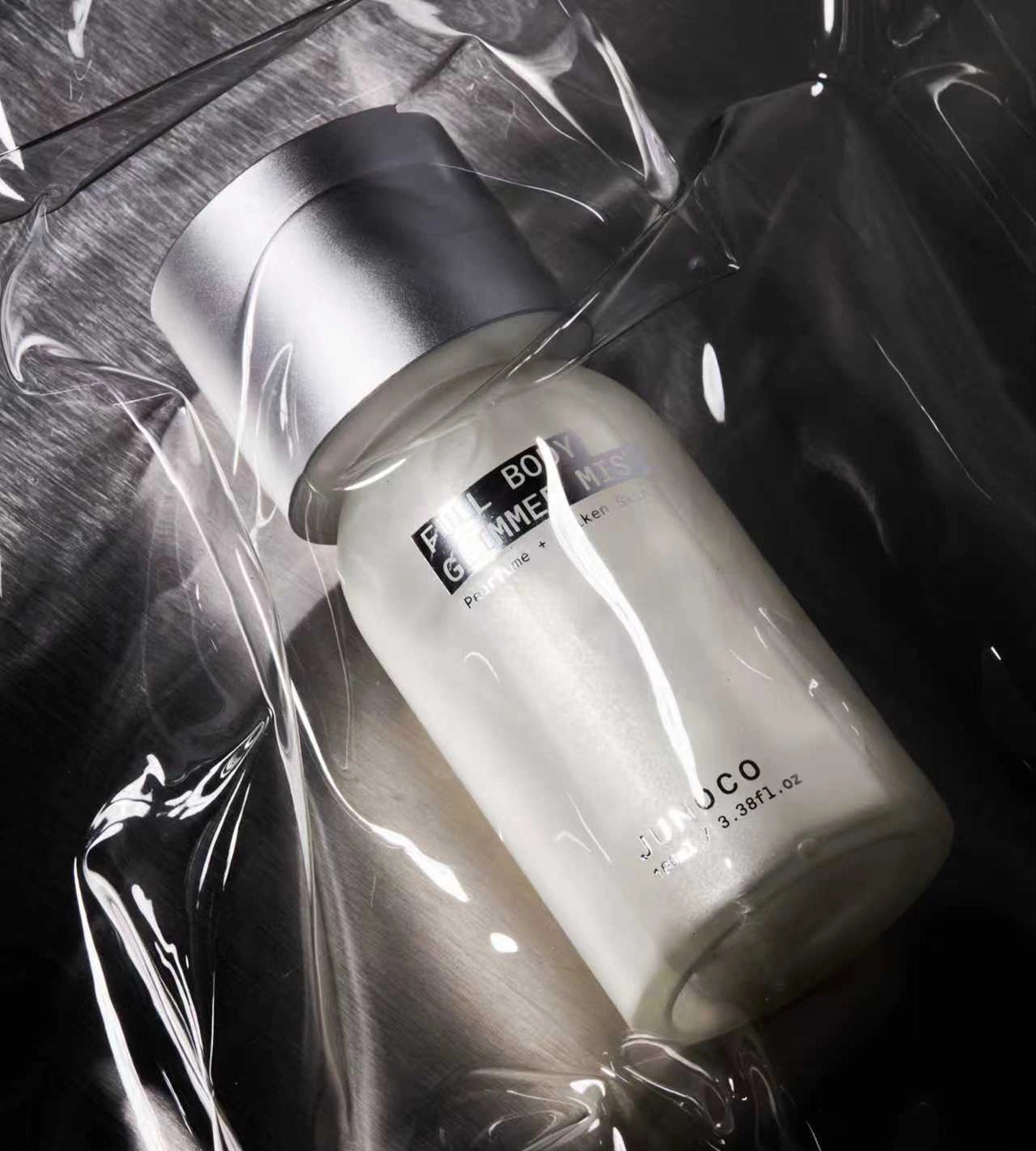 Shimmering body mist in an eco-conscious, recyclable glass bottle.