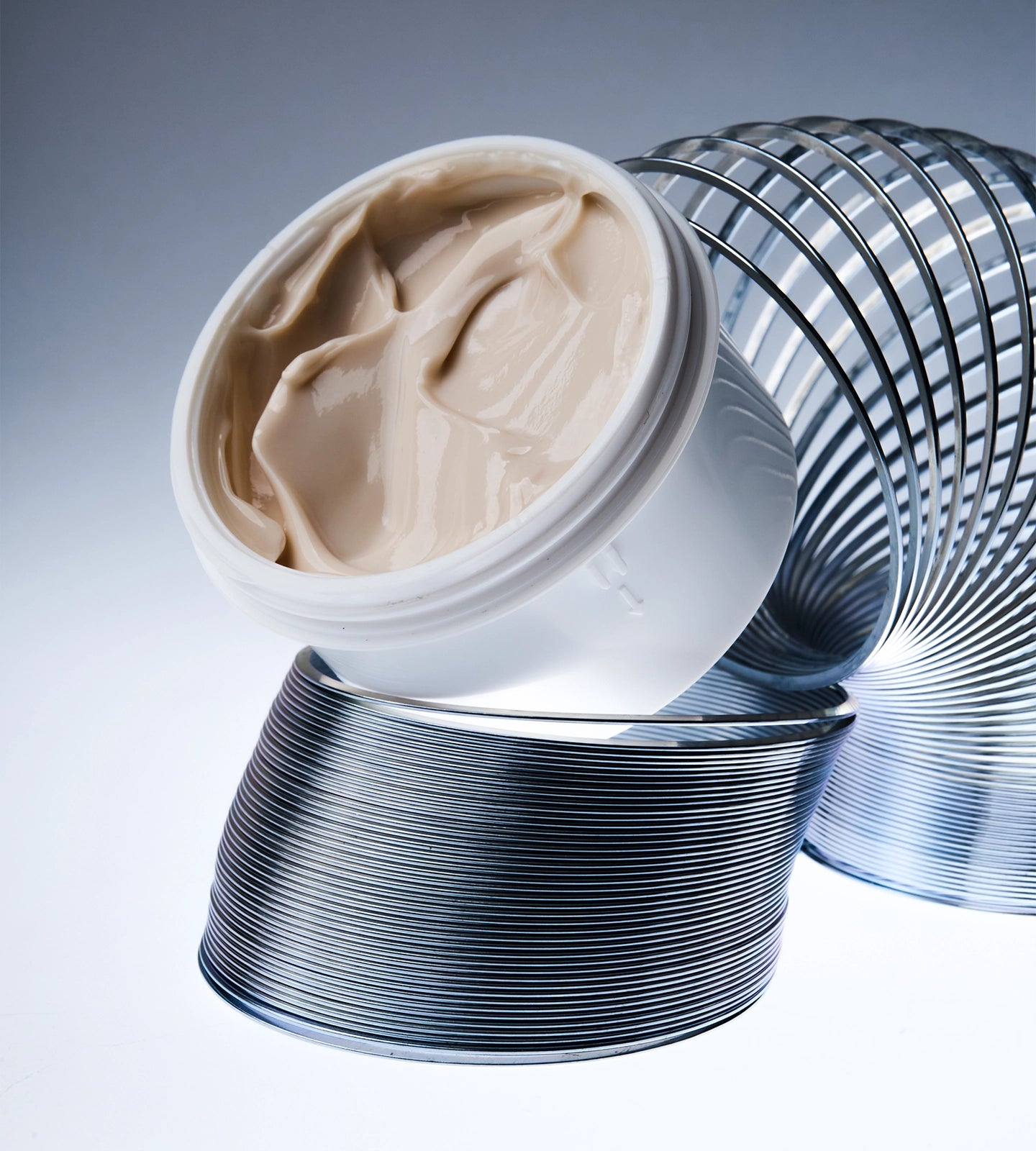 Intensive smoothing urea cream inside a sustainable Jade Refill pod.